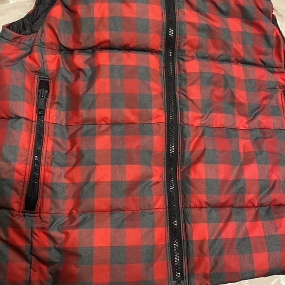 Gap Winter Warmth Plaid Puffer Vest EUC - Picture 9 of 9